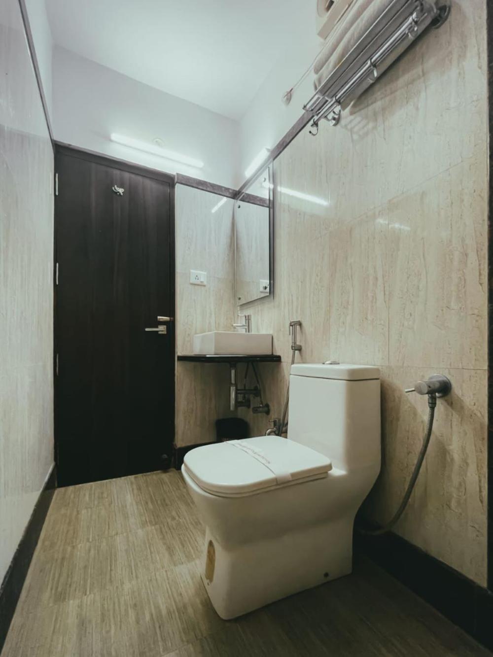 Hotel S L E Residency Waranasi Zewnętrze zdjęcie