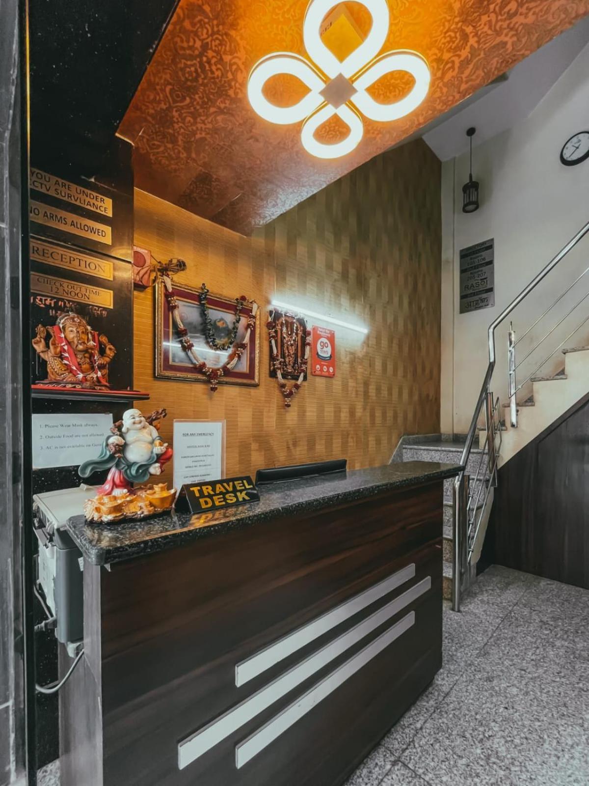 Hotel S L E Residency Waranasi Zewnętrze zdjęcie